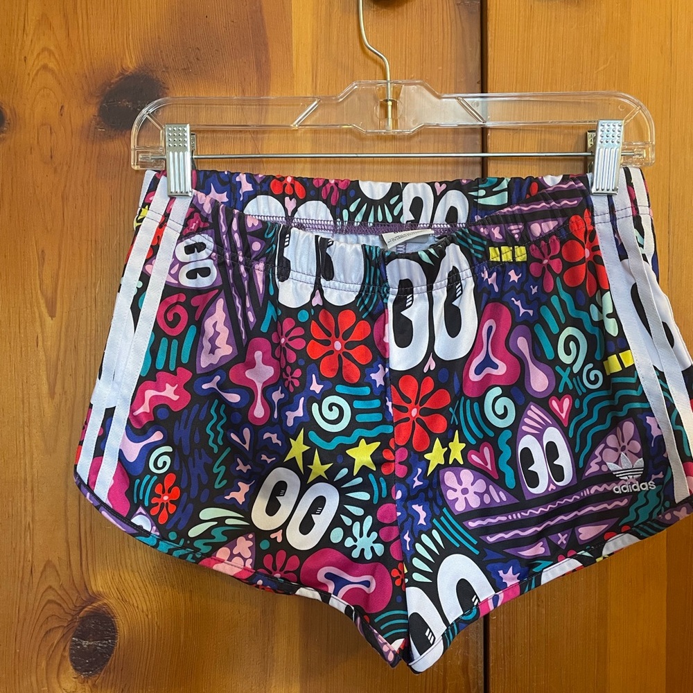 Adidas Hattie S. Gallery eyes Shorts